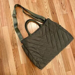 Green quilted shoulder bag